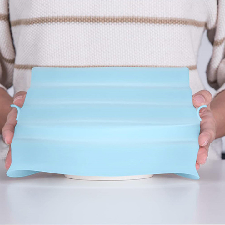 Collapsible Silicone Microwave Cover with Magnetic Storage and Steam