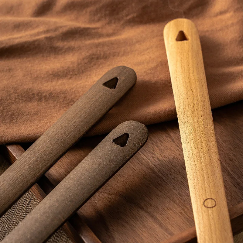 Extra Long Shoe Horn with Curved Smooth Surface and Comfortable Grip