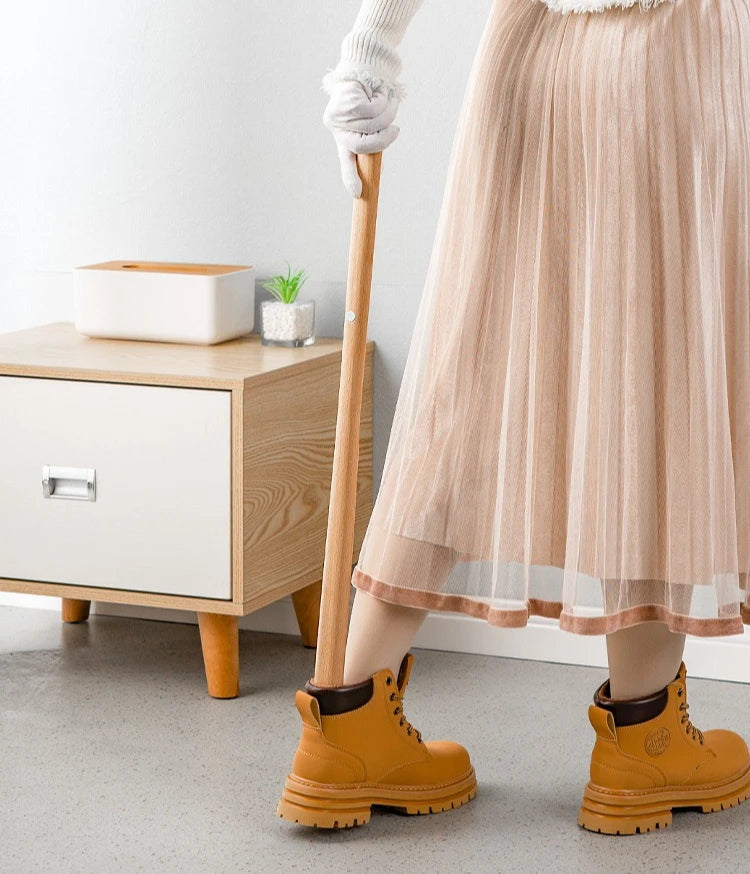 Extra Long Shoe Horn with Curved Smooth Surface and Comfortable Grip