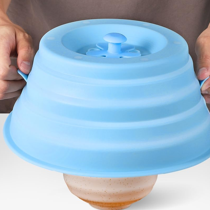 Collapsible Silicone Microwave Cover with Magnetic Storage and Steam