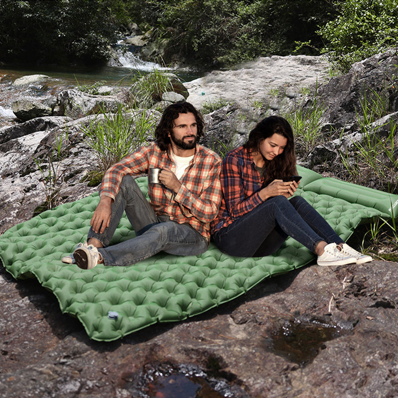 Double Self-Inflatable Air Mattress with Integrated Pillows Camping