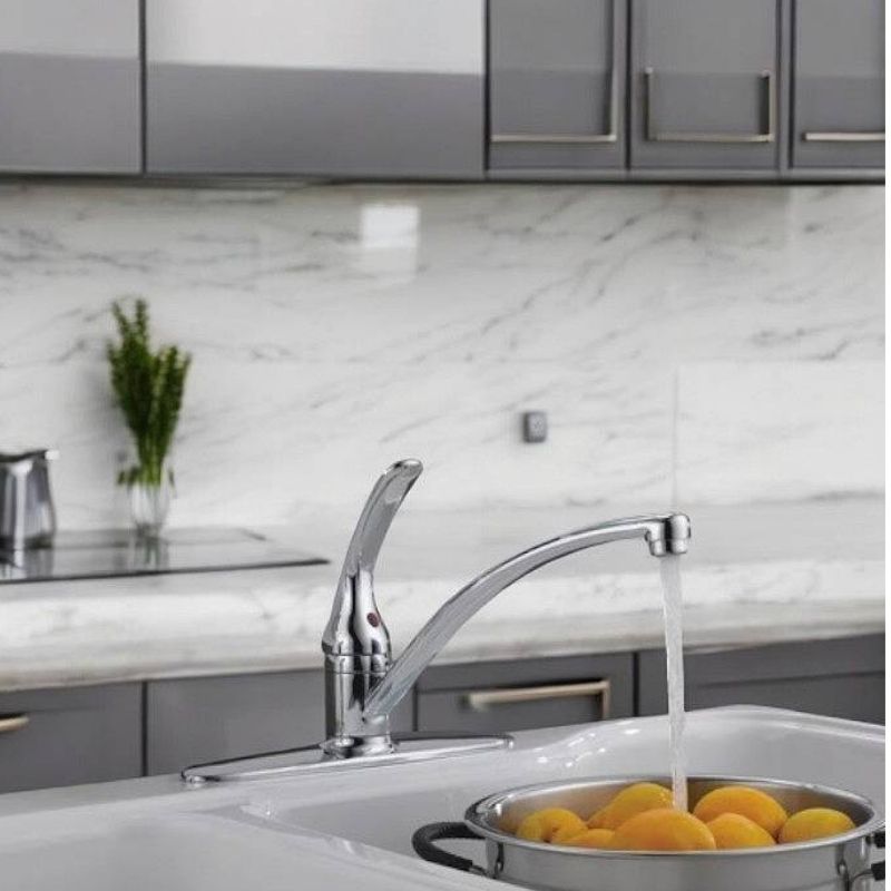 Kitchen Faucet Single-Handle Swivel 360-Degree Rotation