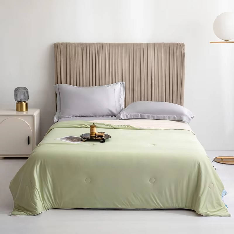 Cooling Blanket Ice Silk Lightweight Summer Comforter