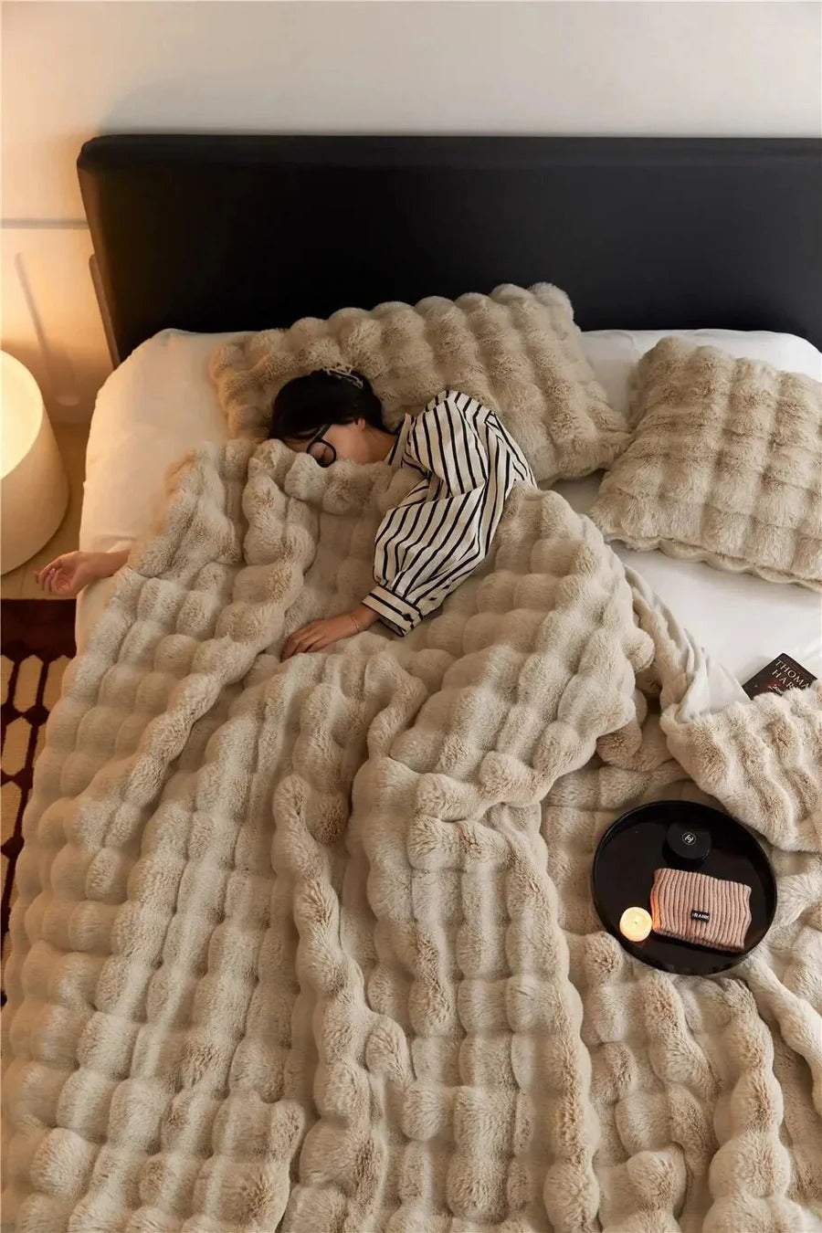 Multi-Season Blanket Soft Warm Lightweight - Lenila