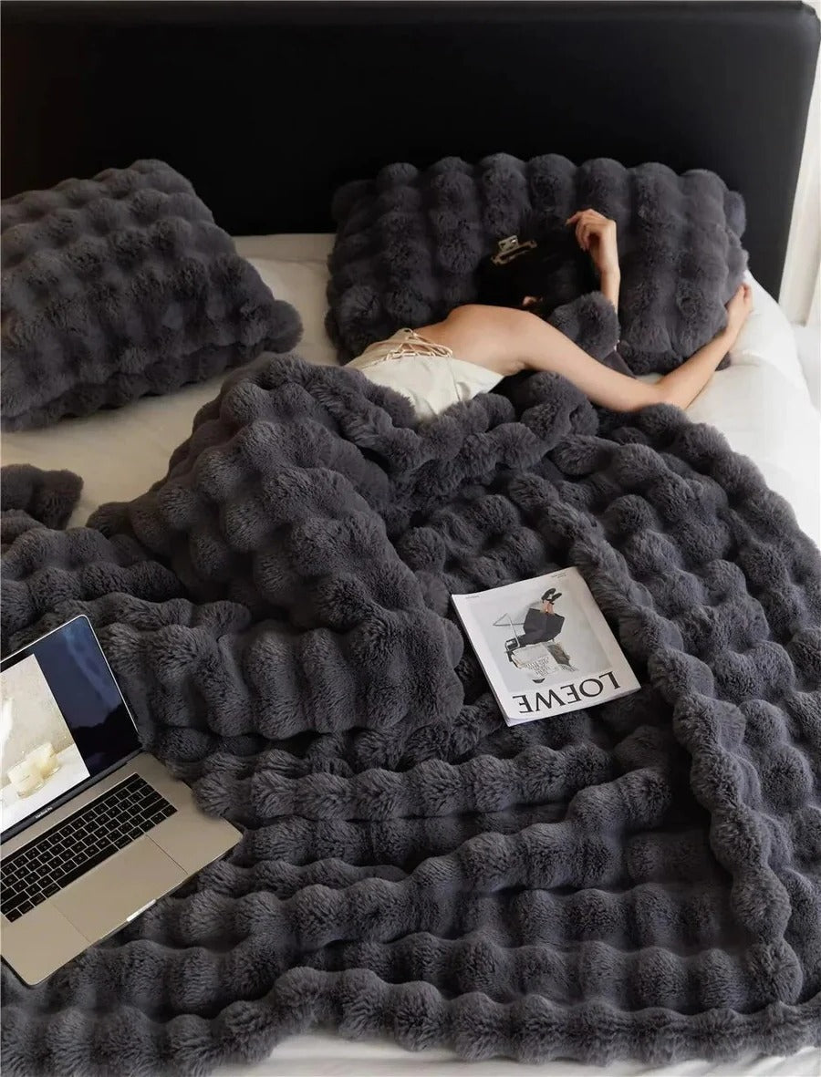 Multi-Season Blanket Soft Warm Lightweight
