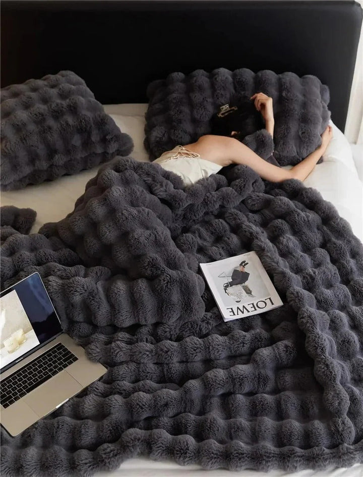 Multi-Season Blanket Soft Warm Lightweight