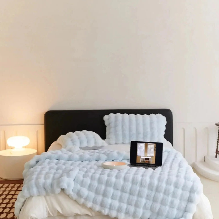 Multi-Season Blanket Soft Warm Lightweight