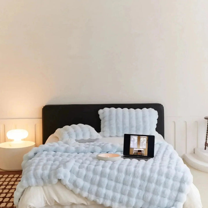 Multi-Season Blanket Soft Warm Lightweight