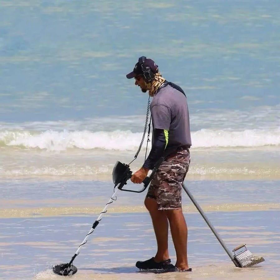 Metal Detector with Search Coil Handheld