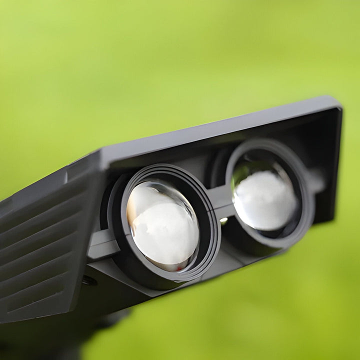 Solar Powered Spot with Adjustable Zoom Function