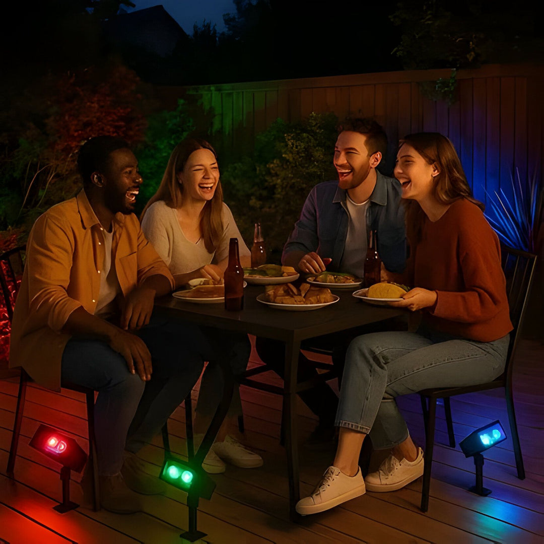 Solar Powered Spot with Adjustable Zoom Function