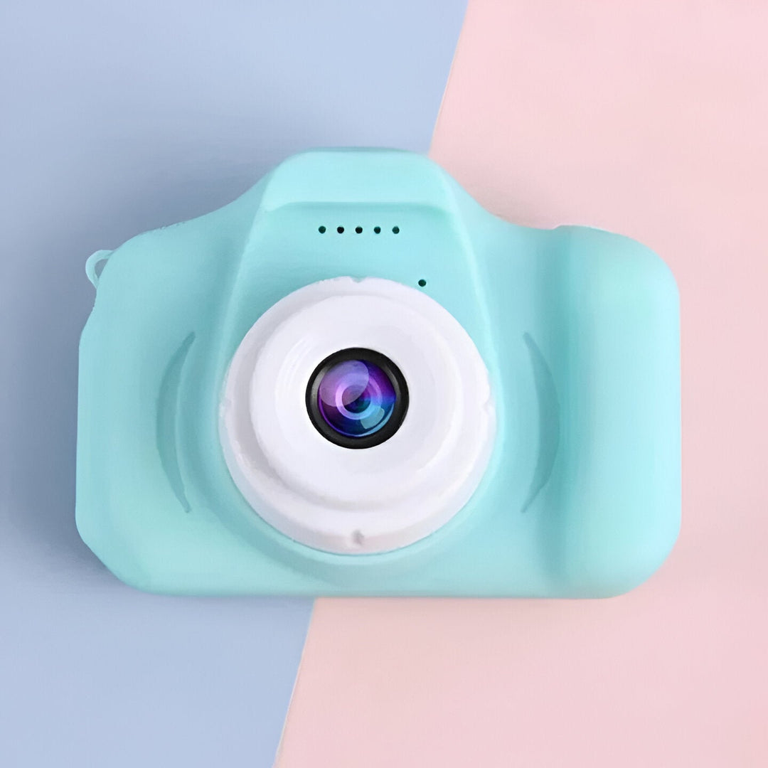 Digital Camera with Memory Card and Wireless Phone Transfer