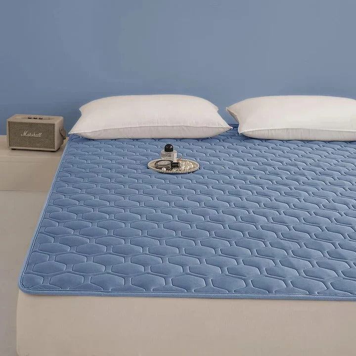 Quilted Cooling Mattress Pad High-Density Cooling Fiber