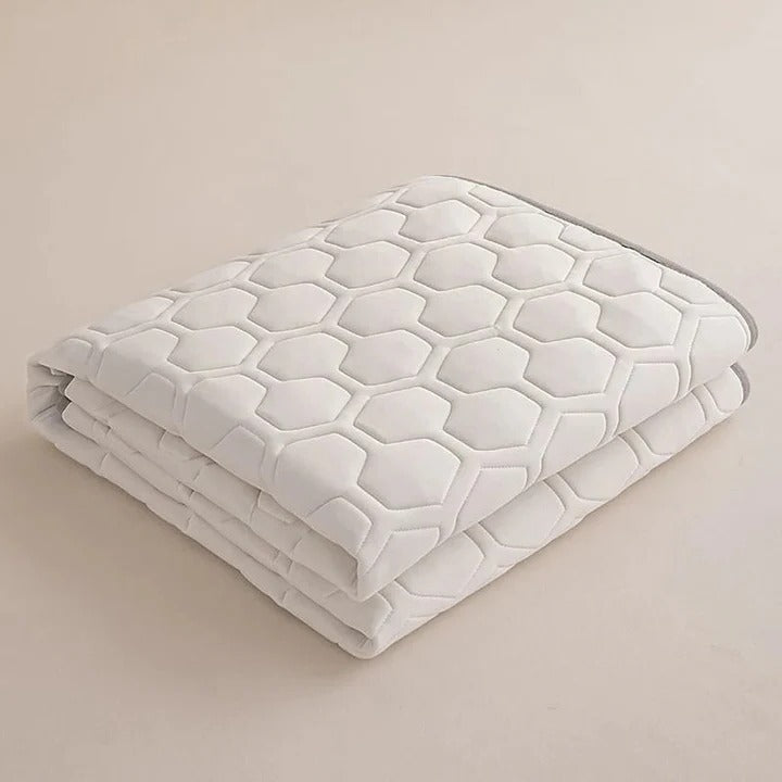 Quilted Cooling Mattress Pad High-Density Cooling Fiber