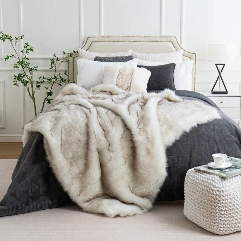 Plush Faux Fur Blanket Soft Cozy Throw