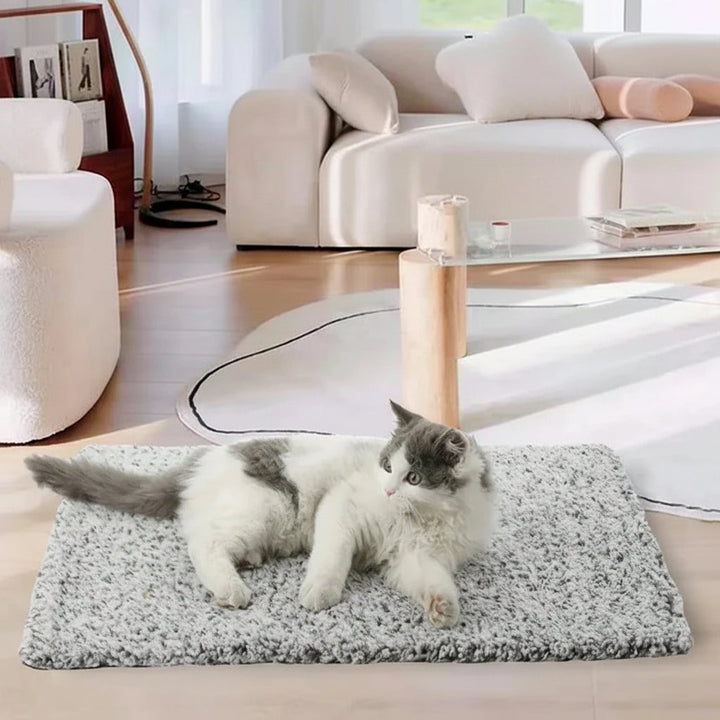 Pet Blanket Self-Warming Washable Design for Cats and Dogs