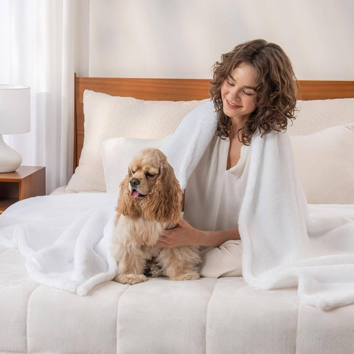 Lightweight Cooling Blanket Breathable Soft Knit Dual-Sided